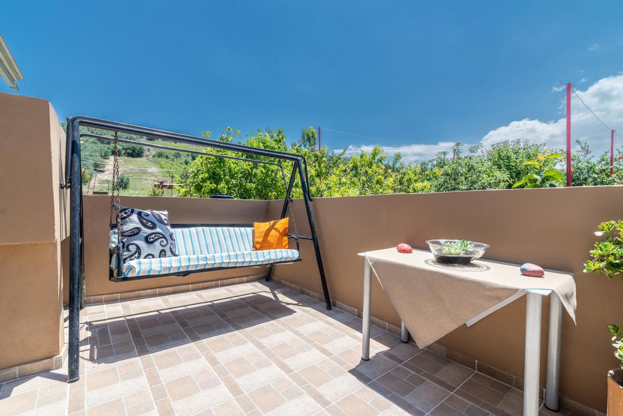 With Pool & Private Parking Holiday home *