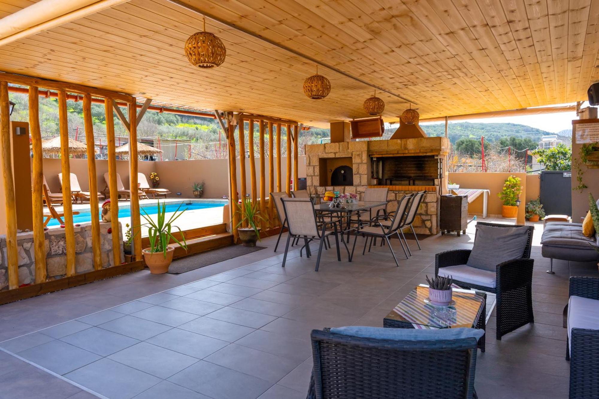 Holiday home With Pool & Private Parking